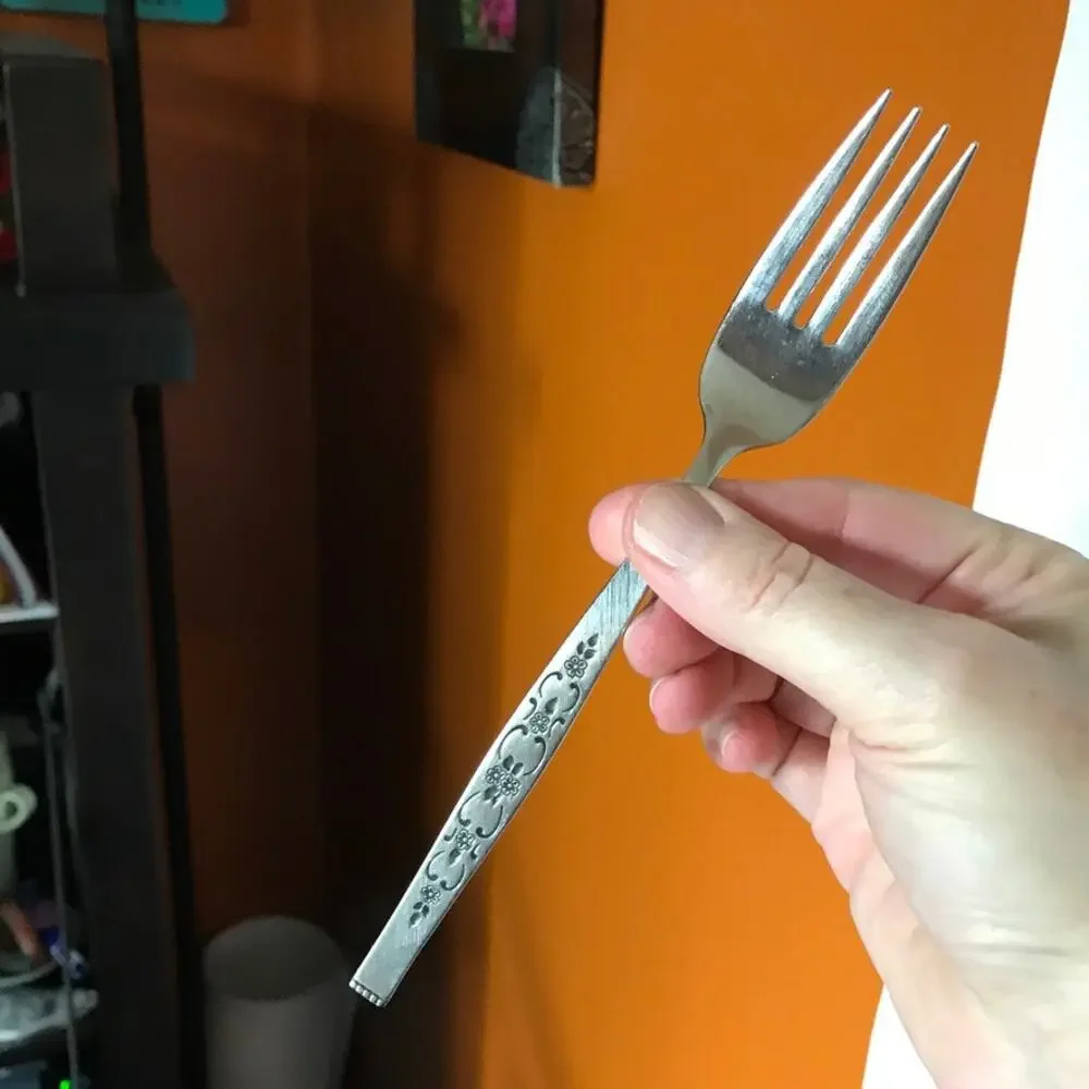 Oneida WmA Rogers Premier Stainless Flatware SPANADA dinner fork (1 fork)